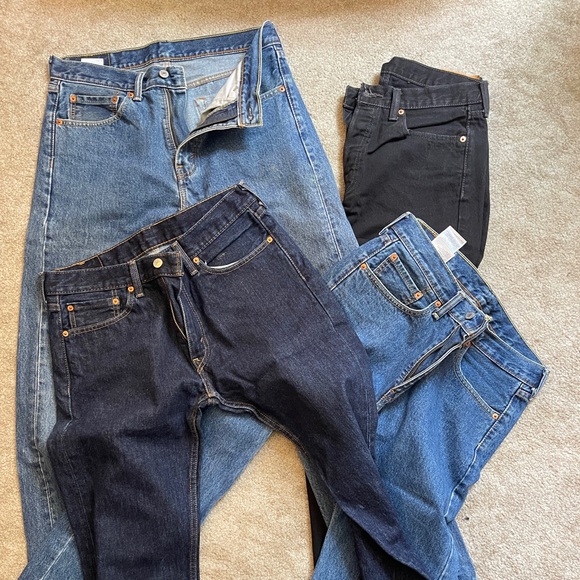 4 pair Levi’s 32x35 jeans. Very good to excellent. - Picture 2 of 5